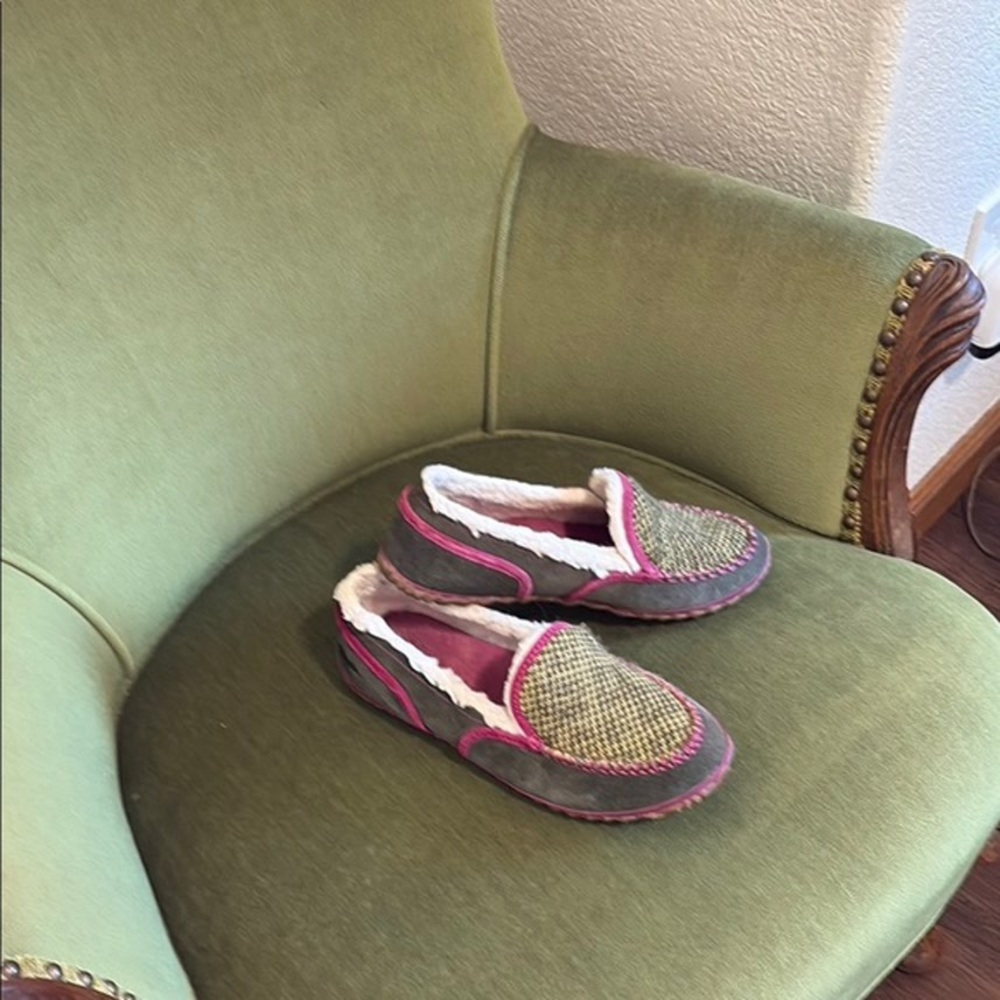 Cozy Pink and Brown Women's Loafers